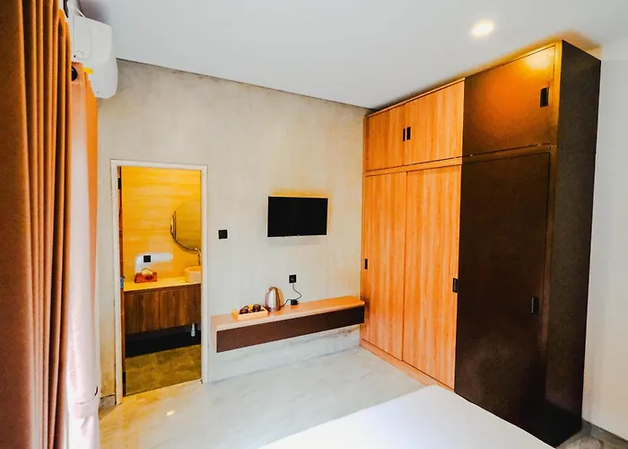 Queenara Local House بيت ضيافة