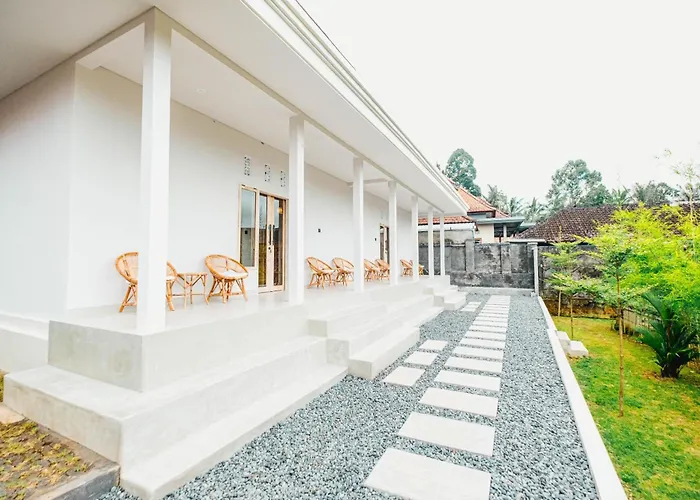 بيت ضيافة Queenara Local House 3*