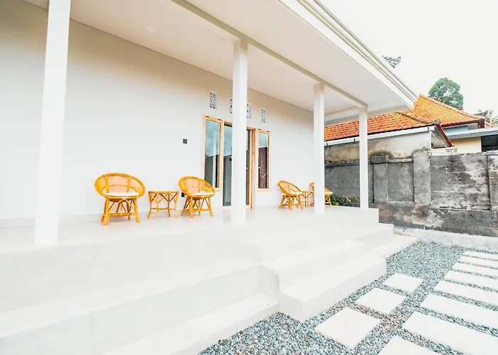 بيت ضيافة Queenara Local House بادونج