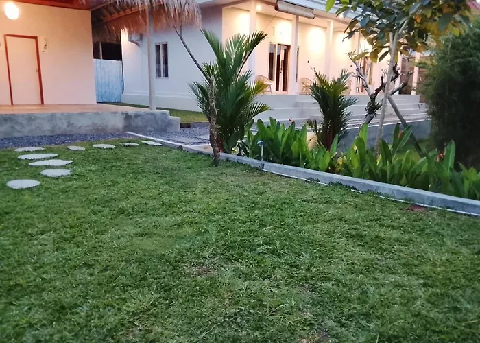 Queenara Local House 3*